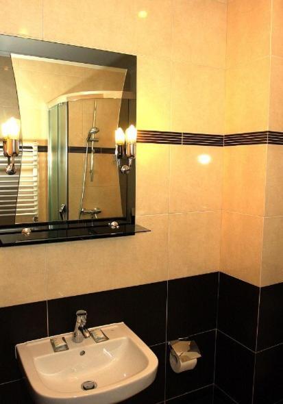 Hotel Andersen Rzeszow Phòng bức ảnh